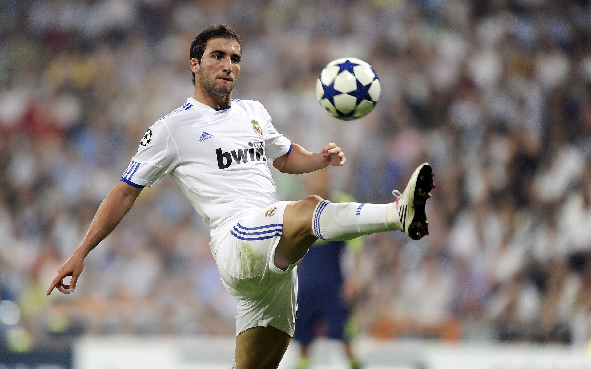 中超官方评选月度最佳中场 成都蓉城指挥官凭精妙传球荣膺此奖,中甲成都蓉城足球微博